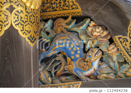 京都　元離宮二条城　唐門　牡丹に唐獅子 112484236