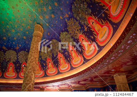 バンコクにあるワットパクナムのとても美しい風景 112484467