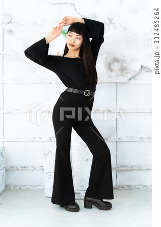 ファッションモデル 112485264