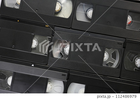 カセットテープ、レトロなバックグラウンド 112486979