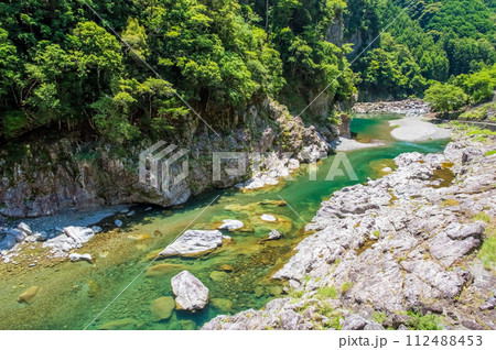 大台町・宮川沿いの夏《宮川上流・領内峡》 大台町・宮川沿いの夏《宮川上流・領内峡》 112488453