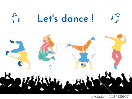 ダンスを楽しむ人達と観客 112488607