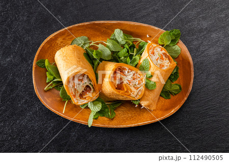 ベジタブルロール　 Korean-style vegetable rolls 112490505