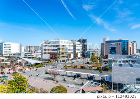 【神奈川県】綺麗な青空が広がる辻堂駅周辺の街並み 【神奈川県】綺麗な青空が広がる辻堂駅周辺の街並み 112492025