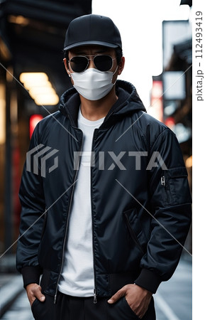 AI生成画像：帽子をかぶり、サングラスとマスクをした不審者 112493419