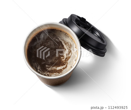 紙コップ入りのコーヒー 紙コップ入りのコーヒー 112493925