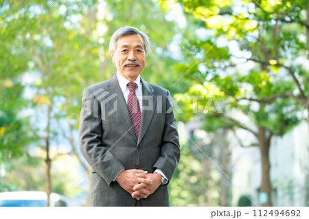 シニア男性　ビジネス　 112494692