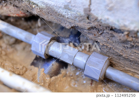 水道の漏水修理 塩ビ管のジョイント 水道の漏水修理 塩ビ管のジョイント 112495250