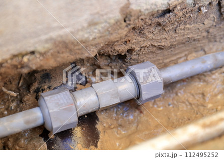 水道の漏水修理 塩ビ管のジョイント 水道の漏水修理 塩ビ管のジョイント 112495252