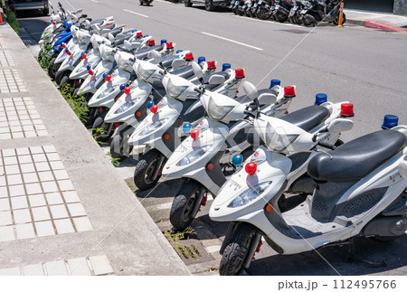 台湾 台北 白バイ バイク 警察 外国 112495766