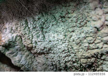 鍾乳洞 鍾乳洞 洞窟 岩 観光地 112495936