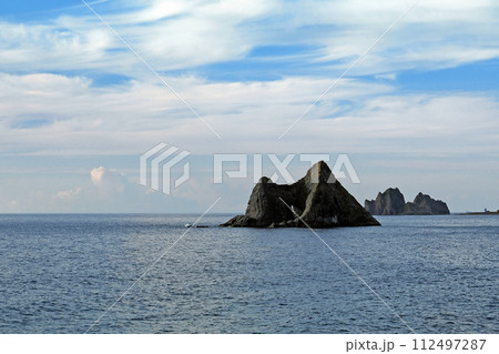 北海道 積丹 窓岩とジュウボウ岬 北海道 積丹 窓岩とジュウボウ岬 112497287