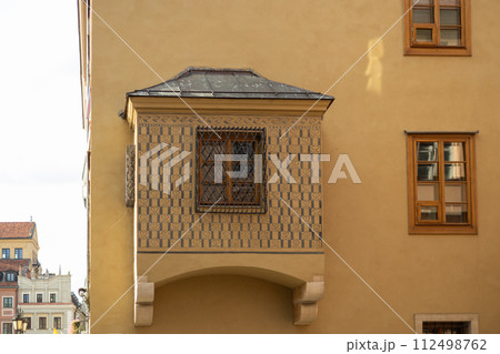 Colorful historic houses in the Old Town of Warsaw city, Poland. Traditional architecture, travel postcard 112498762
