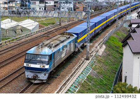 貨物列車  走行イメージ　 112499432