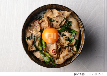 豚ニラ丼 112501596