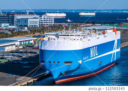 日本の横浜都市景観 3船揃い踏み、圧巻の自動車運搬船（連続写真あり）。大黒ふ頭や東京湾に 112503143