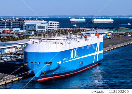 日本の横浜都市景観 3船揃い踏み、圧巻の自動車運搬船(連続写真あり)。大黒ふ頭や東京湾に 日本の横浜都市景観 3船揃い踏み、圧巻の自動車運搬船(連続写真あり)。大黒ふ頭や東京湾に 112503200