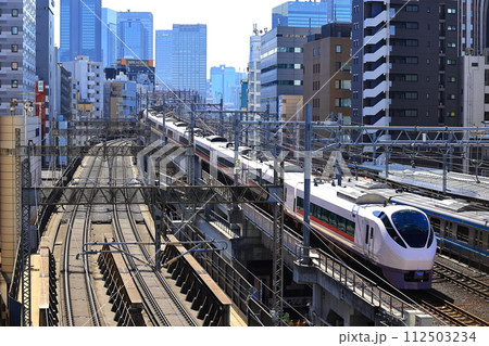 神田峠を越える都会を走る鉄道 神田峠を越える都会を走る鉄道 112503234
