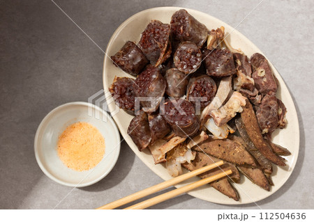 Sundae, a type of Korean street food, and various pork intestines 112504636