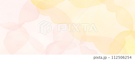 水彩絵の具で描いたグラデーションの花びらの背景 112506254