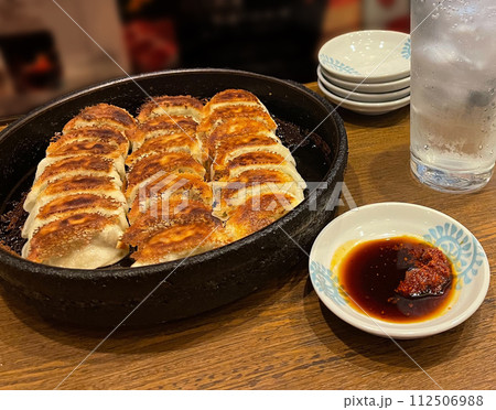 鉄なべ餃子 鉄なべ餃子 112506988