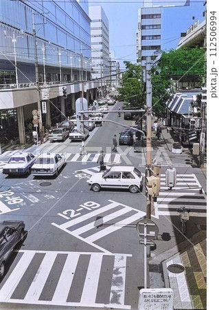 約36年前【1988年頃】の新潟市万代のスクランブル交差点(モノクロ写真カラー化) 約36年前【1988年頃】の新潟市万代のスクランブル交差点(モノクロ写真カラー化) 112506994