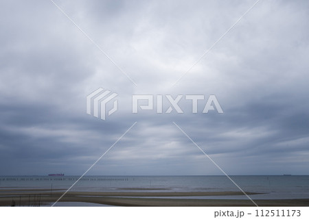 曇天　曇空　曇　雲 112511173