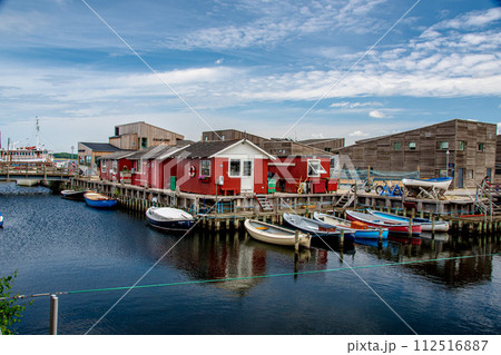 北欧のデンマークの首都コペンハーゲンのきれいな自然のある街並みと風景 北欧のデンマークの首都コペンハーゲンのきれいな自然のある街並みと風景 112516887