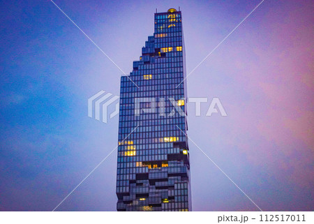 キングパワーマハナコン。タイ・バンコクの超高層ビル キングパワーマハナコン。タイ・バンコクの超高層ビル 112517011