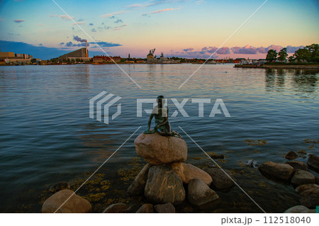 北欧のデンマークの首都コペンハーゲンのきれいな自然のある街並みと風景 北欧のデンマークの首都コペンハーゲンのきれいな自然のある街並みと風景 112518040