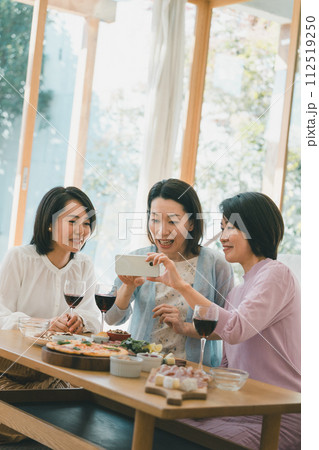 a forty-something woman a forty-something woman 112519250