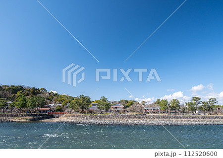 春の宇治川風景 112520600
