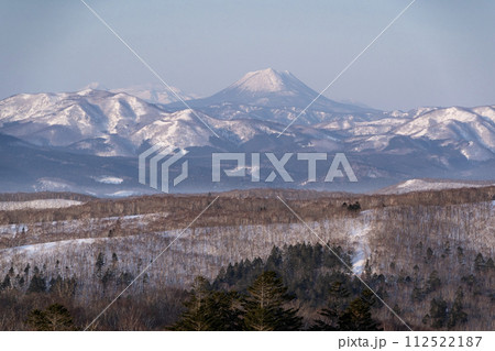 摩周湖より雄阿寒岳望む 112522187