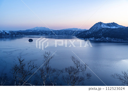 冬の摩周湖 112523024