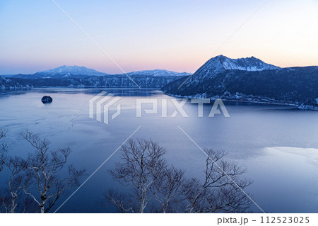 冬の摩周湖 112523025