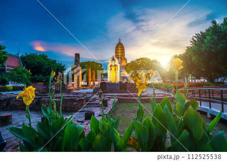 Old Buddha statue at Wat Phra Si Rattana Mahathat also colloquially referred to as Wat Yai is a Buddhist temple (wat) It is a major tourist is Public places attraction Phitsanulok,Thailand. 112525538