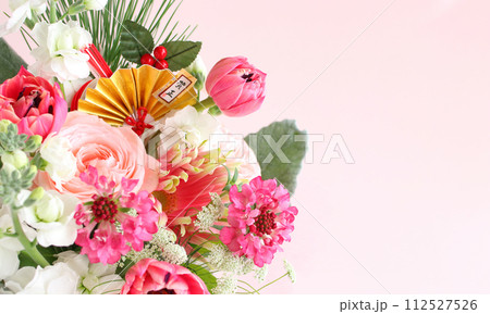 お正月のフラワーアレンジ お正月のフラワーアレンジ 112527526