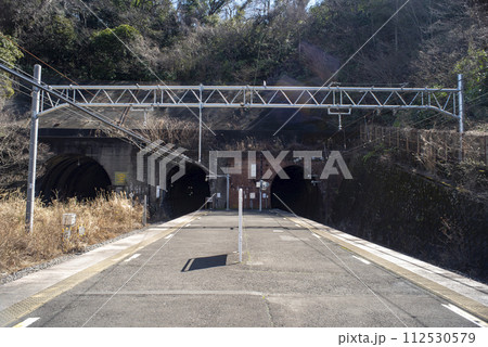 JR　田浦駅　トンネル 112530579