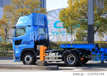 トレーラートラック イメージ トレーラートラック イメージ 112542194