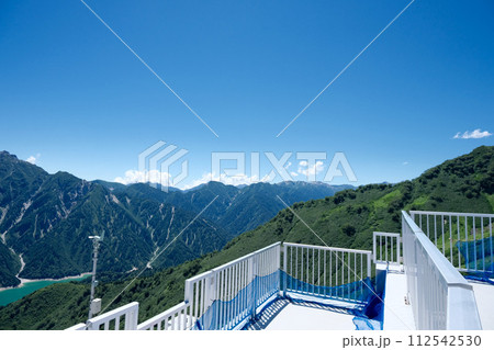 富山県中新川郡立山町_大観峰から南東側景色1_2023年8月 112542530