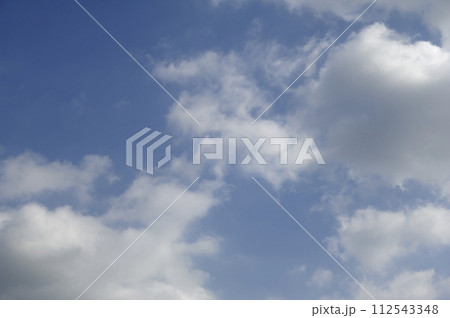 休日に見た空 112543348