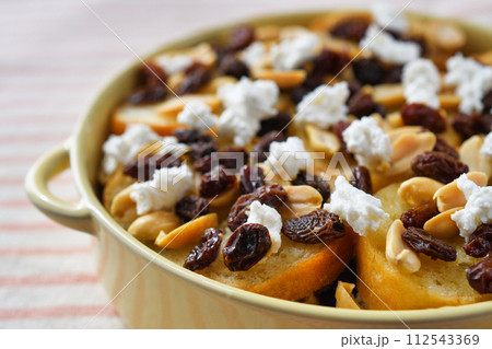 四旬節に食べるメキシコの伝統的なデザート カピロターダ 四旬節に食べるメキシコの伝統的なデザート カピロターダ 112543369