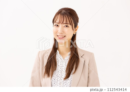ビジネス　女性　ポートレート 112543414