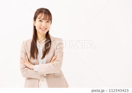 ビジネス　女性　ポートレート 112543423