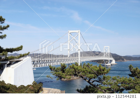 鳴門公園 お茶屋展望台から見る 大鳴門橋(兵庫県 徳島県 鳴門海峡) 鳴門公園 お茶屋展望台から見る 大鳴門橋(兵庫県 徳島県 鳴門海峡) 112544281