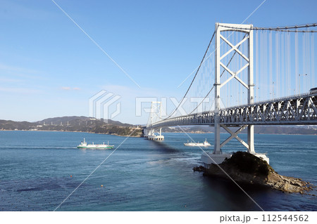 千畳敷から見る大鳴門橋(兵庫県 徳島県 鳴門海峡) 千畳敷から見る大鳴門橋(兵庫県 徳島県 鳴門海峡) 112544562