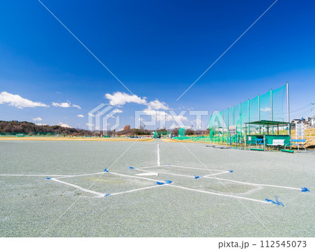 多摩川河川敷の野球場 112545073