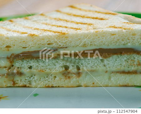 Fluffernutter sandwich Fluffernutter sandwich 112547904