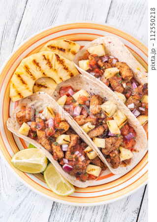 Tacos al pastor 112550218