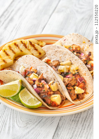 Tacos al pastor 112550220